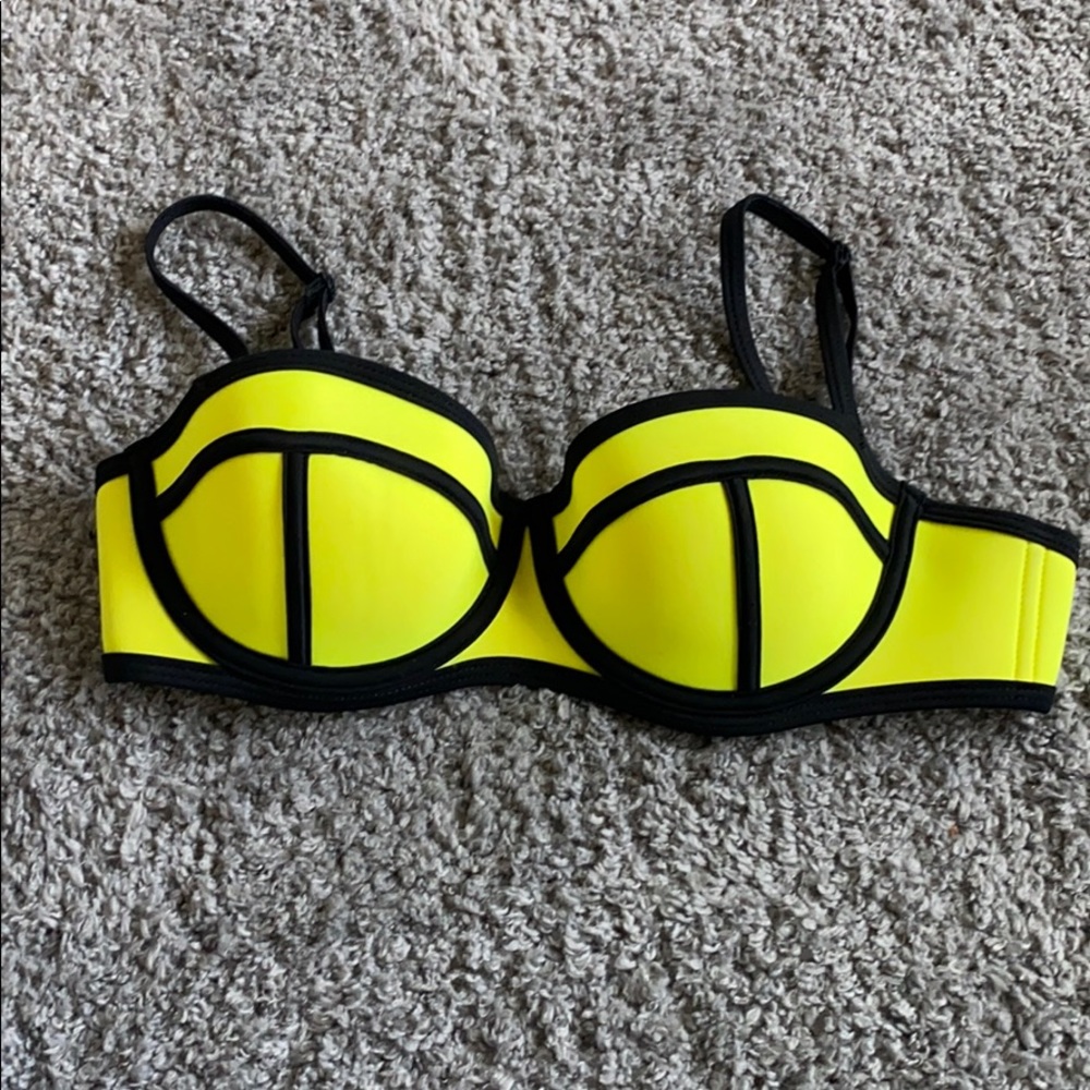 Triangl Bikini Top